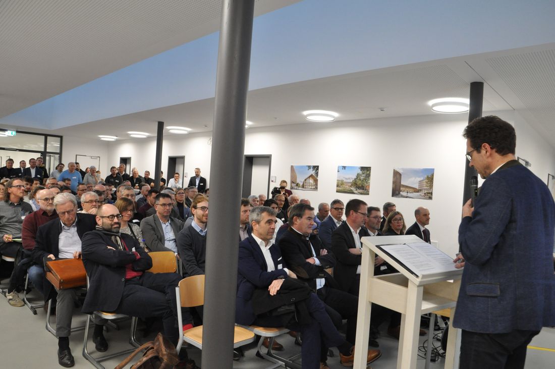 Region 10 schiebt bei der Wasserstofftechnologie gemeinsam an – großes Interesse der regionalen Akteure bei der Auftaktveranstaltung